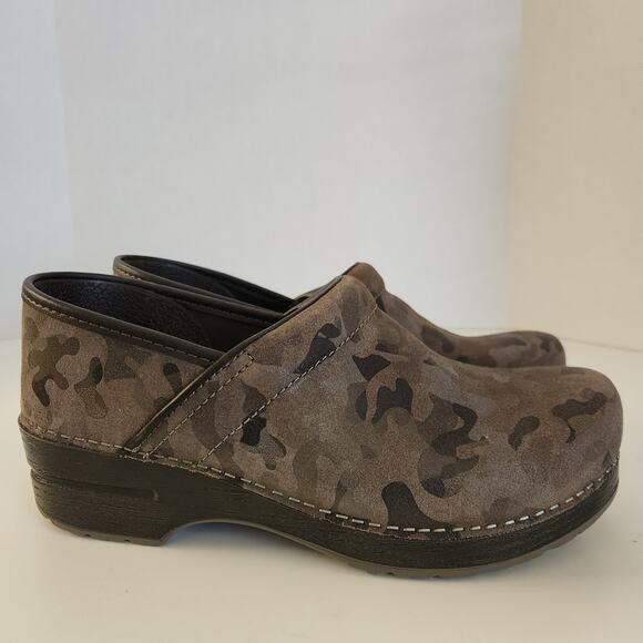 Dansko Women’s Professional Clogs –Rocker Sole Arch Support Suede 9.5-10 M US - Picture 2 of 9